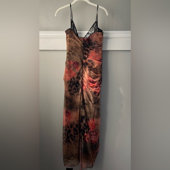 New House of cb Nalini Printed Maxi Dress Size Medium - Picture 5 of 13